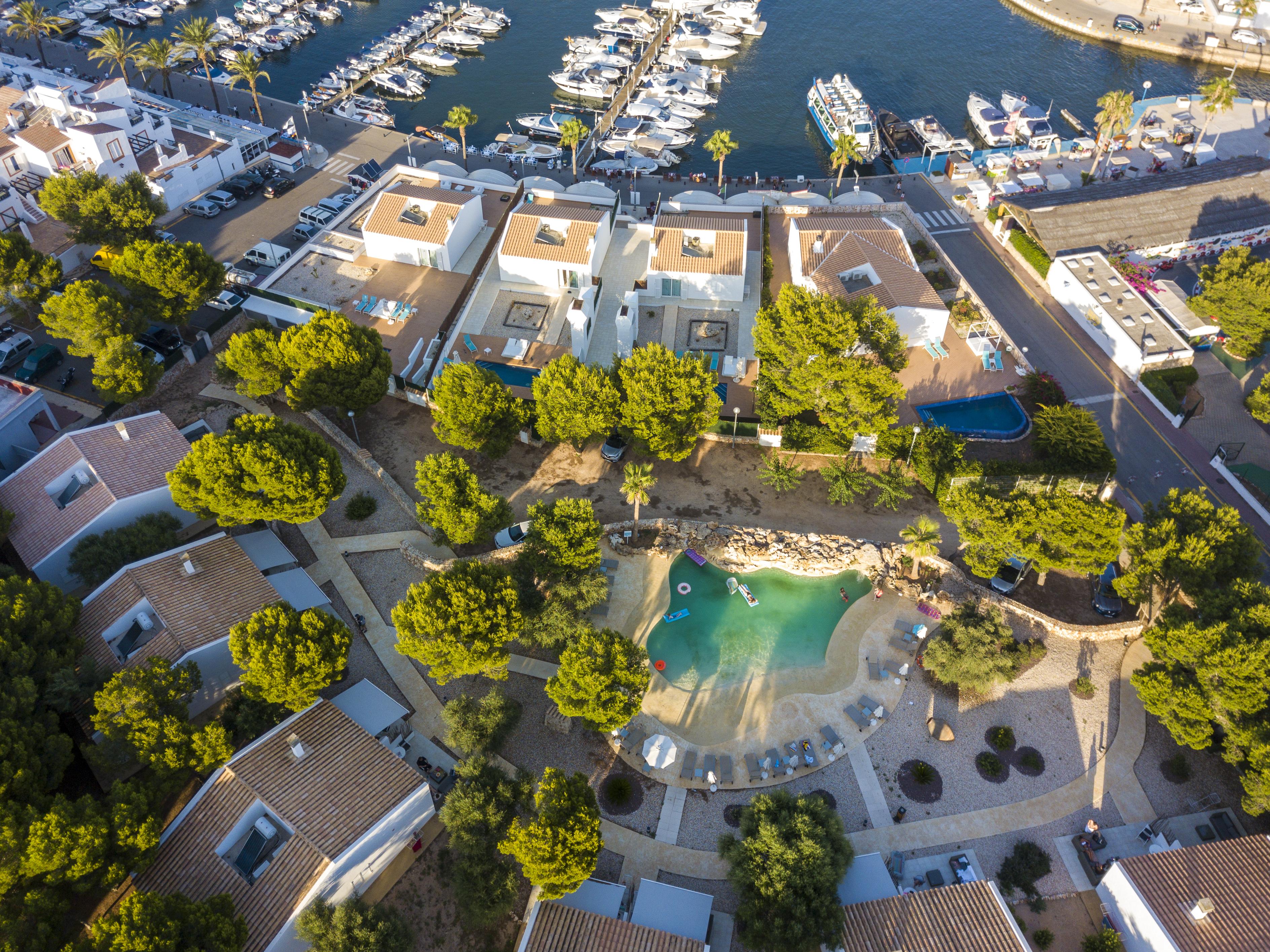 Lago Resort Menorca - Villas & Bungalows Del Lago カラン・ボッシュ エクステリア 写真